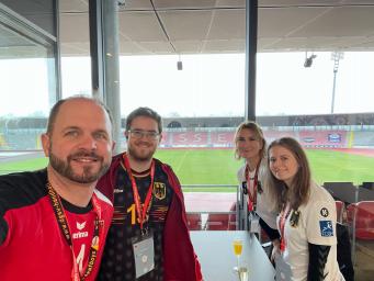 FDDH gemeinsam mit Deafgirls beim Deutschland-Cup 2024 in Kassel 